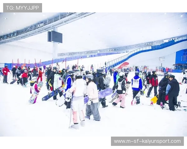 蒙古冰球联赛激烈竞争持续升温，蒙古族冰雪运动